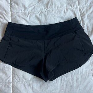 Women's Lululemon Speed Up Low-Rise Short 2.5" in Black Size 6